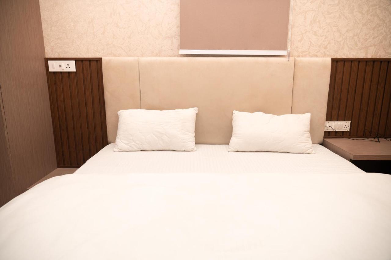 Holy Land Otel Varanasi Dış mekan fotoğraf